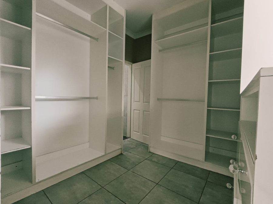 3 Bedroom Property for Sale in Flamwood North West